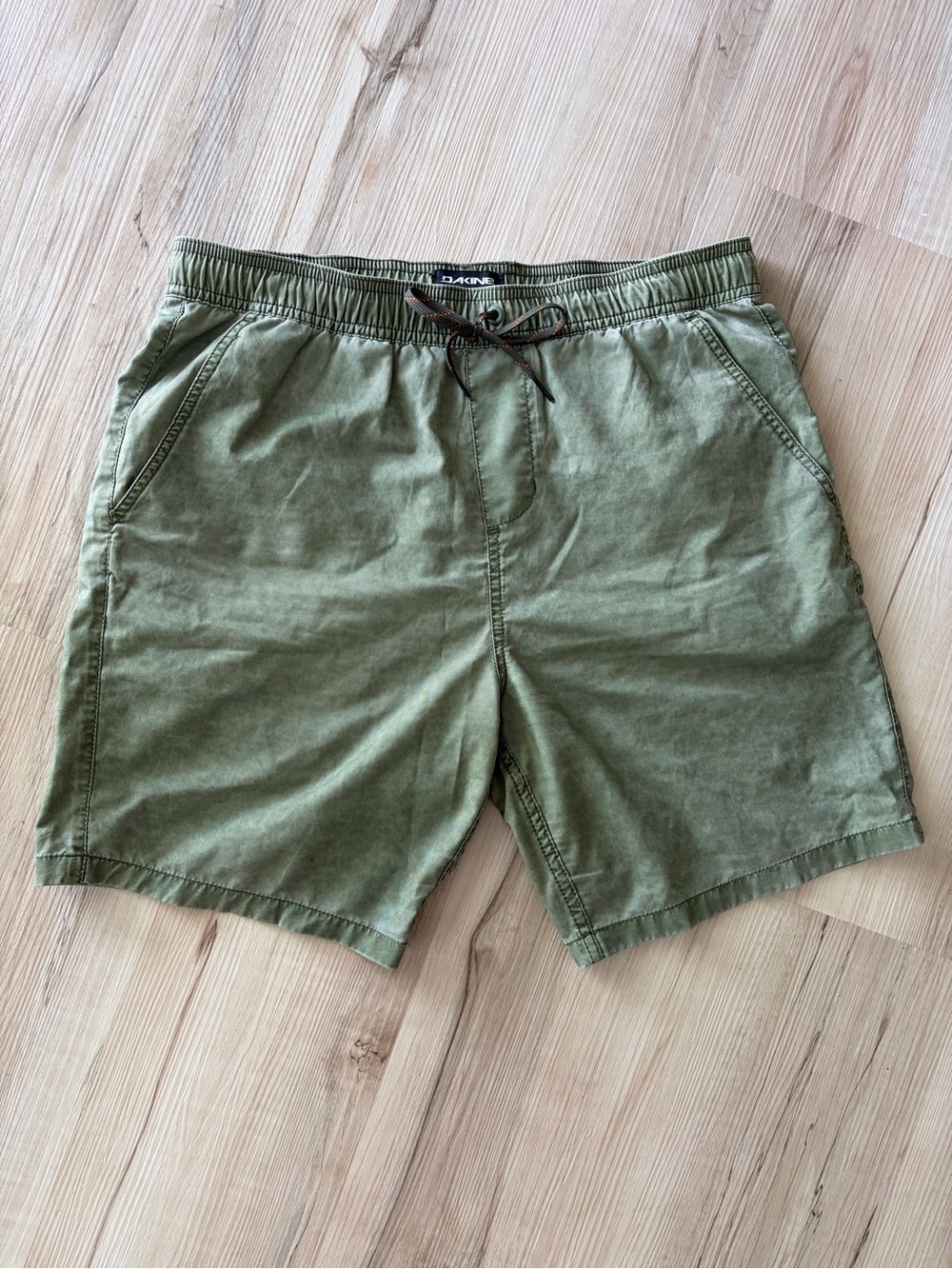 DAKINE Olive Green Elastic Waist Casual Shorts